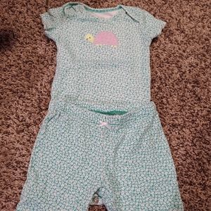 2 piece Carter's set